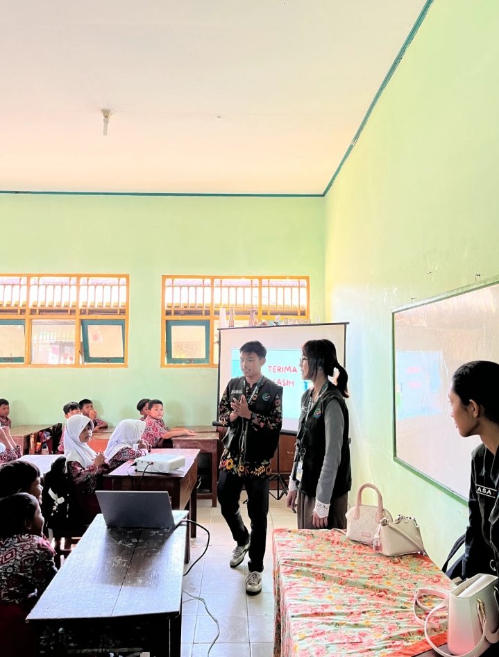Sosialisasi PHBS di SDN 04 Kuripan Kidul