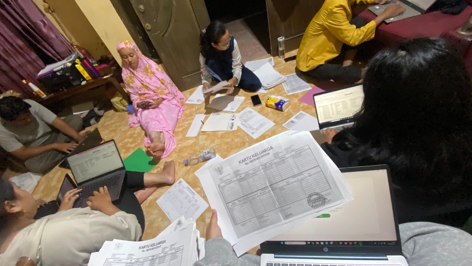 Penginputan Data Profil Desa dan Pemenuhan Kebutuhan Logistik KKN