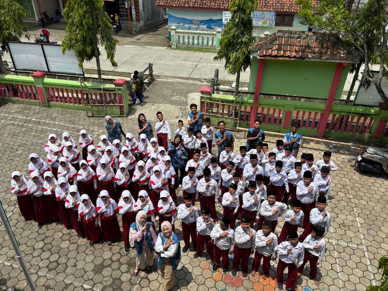 Day 21 : Sosialisasi Anty bullying