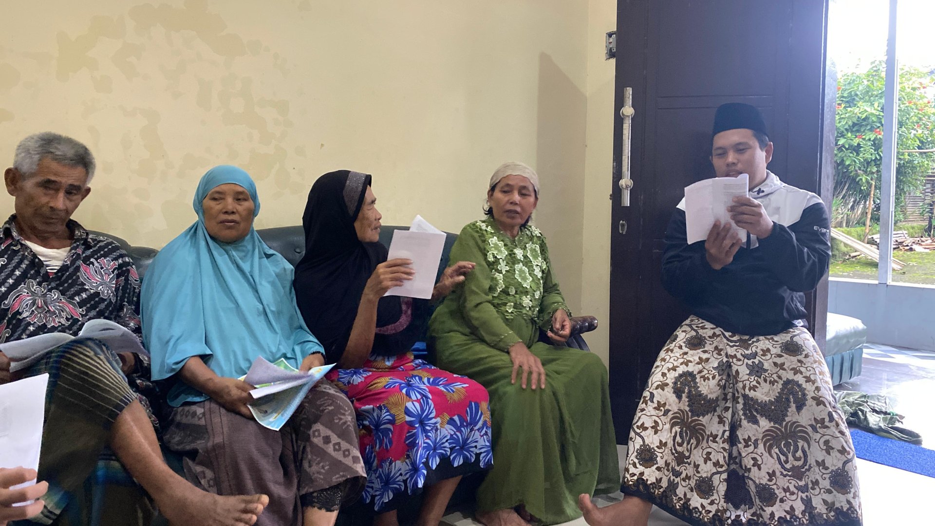 Sosialisasi program bank sampah