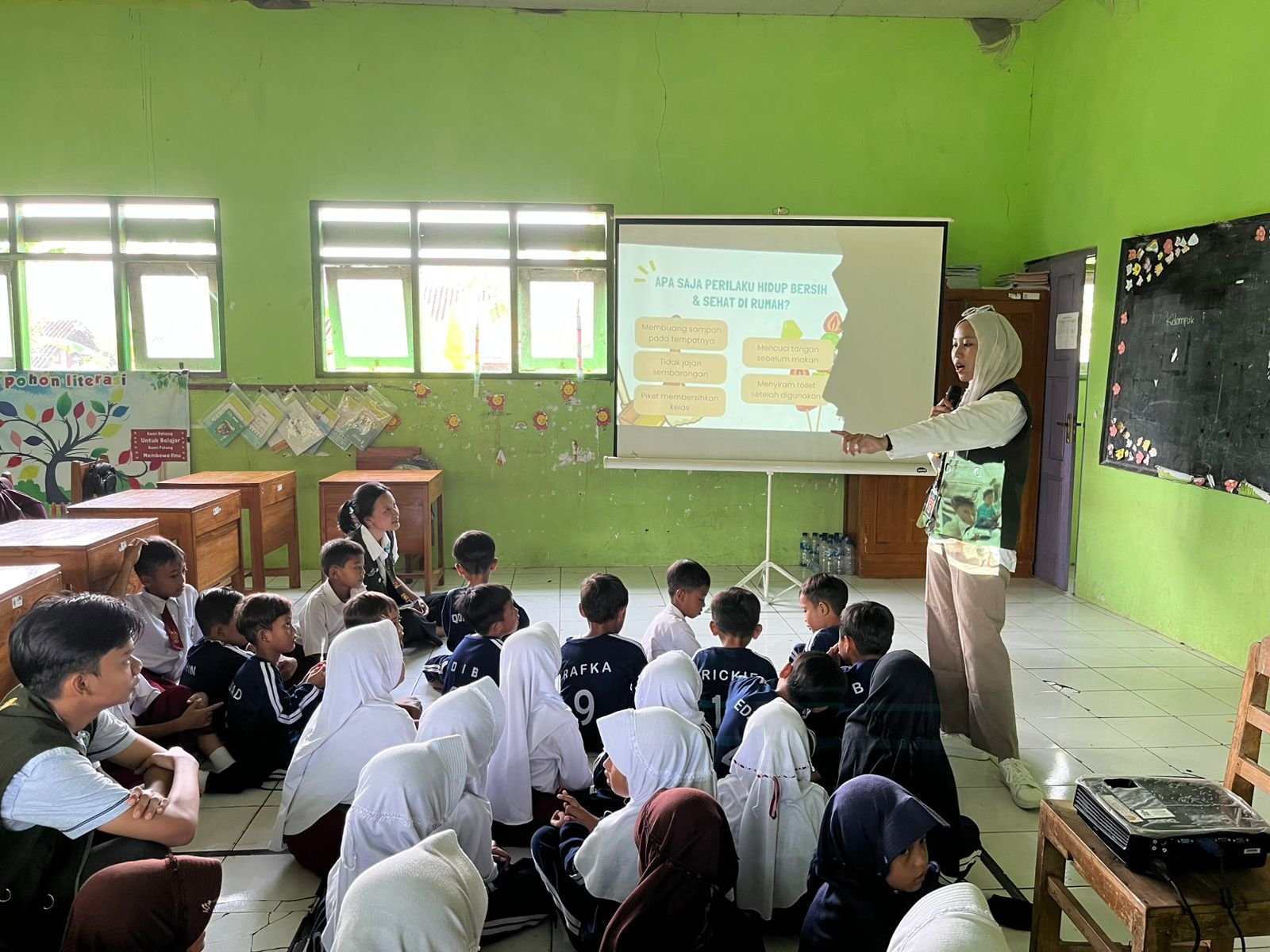 Pelaksanaan Praktik PHBS di SD Negeri 3 Wadaslintang dan Menghadiri Rapat Pertemuan Kelembagaan Bersama Polres Wonosobo