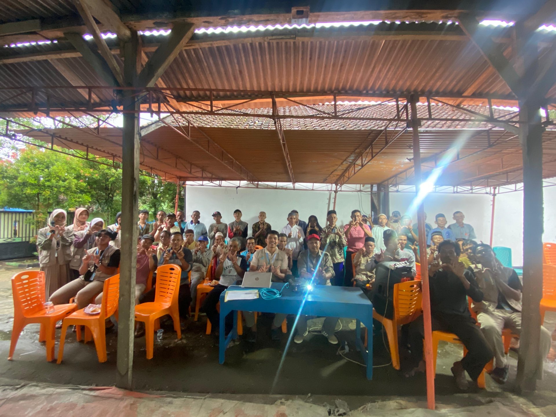 Pelaksanaan Kegiatan sosialisasi hama wereng bersama warga Wanogara kulon