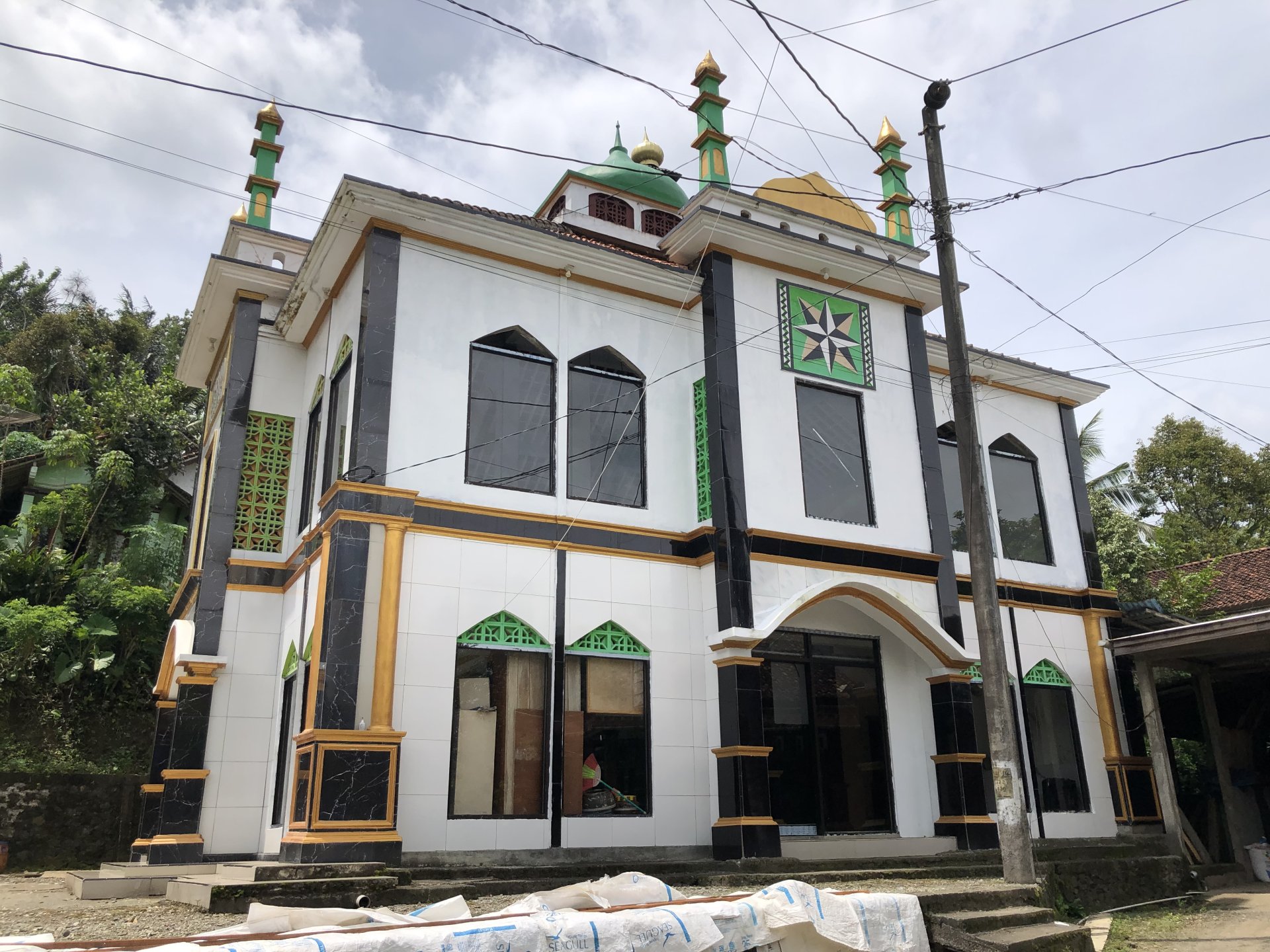 Bidang Pemerintahan Desa : Pembaruan Fasilitas Umum Desa Berbasis Google Maps