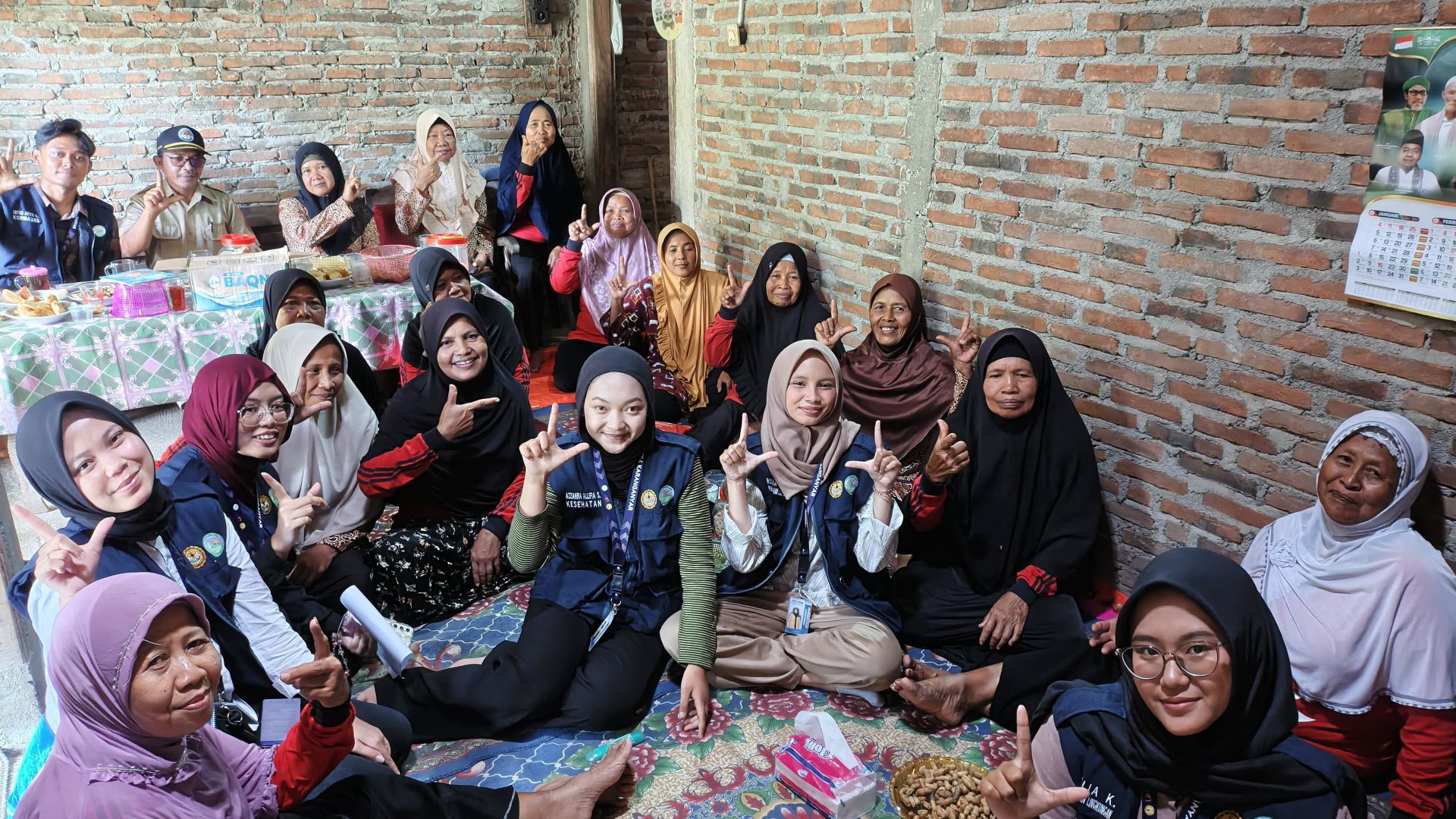 Bidang Lingkungan : Sosialisasi dan Pembuatan Pestisida Organik