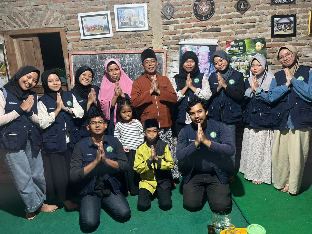 Kunjungan UMKM Jamu dan Pendampingan Mengaji di TPQ Desa Plunjaran