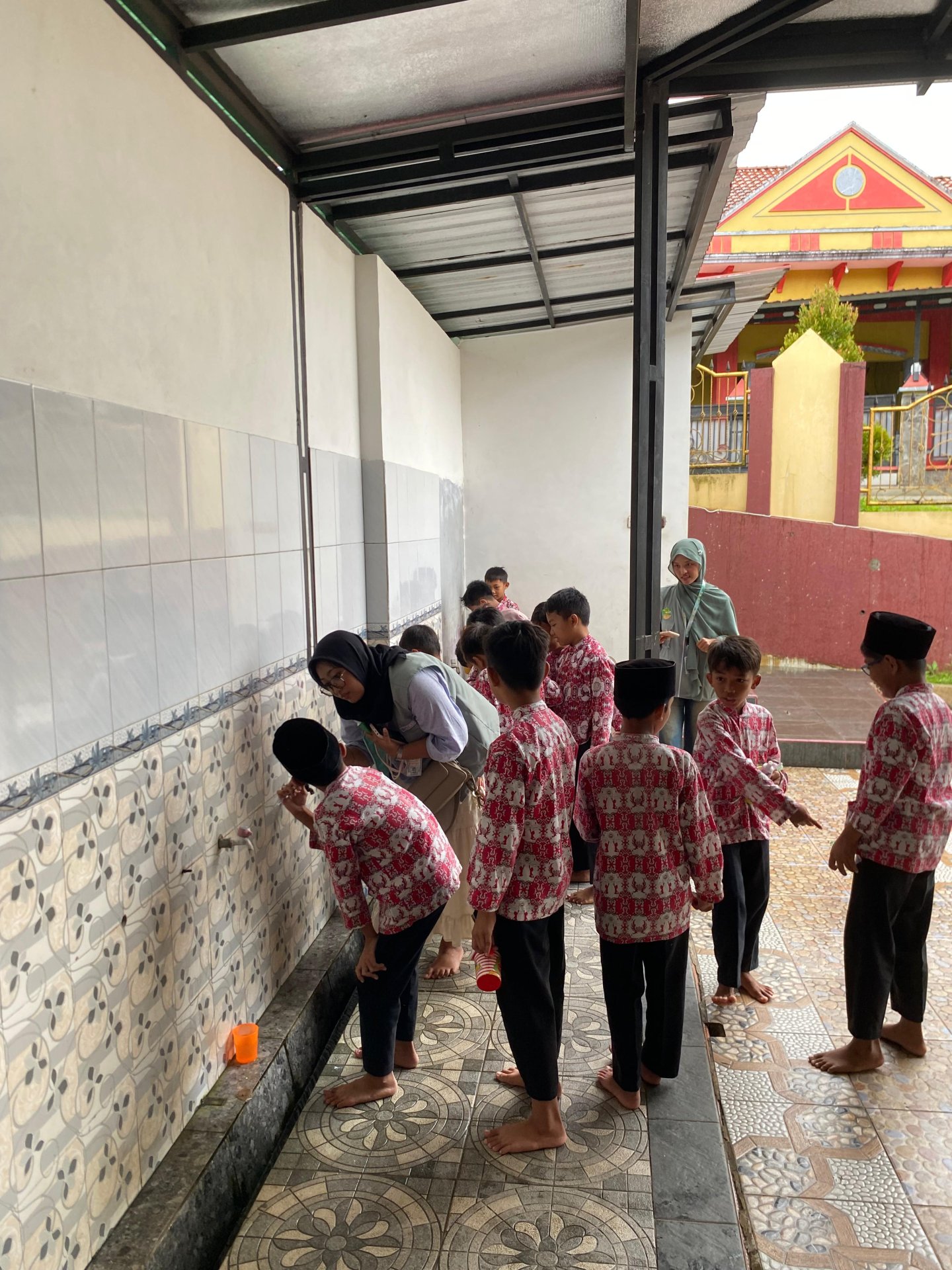 Sosialisasi PHBS Kebersihan Gigi dan Mulut di MI Muhammadiyah Sumampir