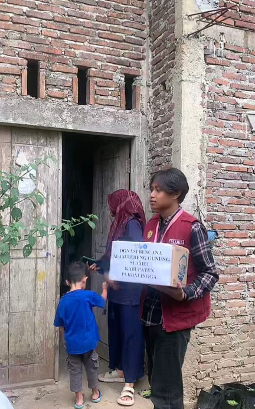 Penggalangan Donasi untuk Korban Bencana Gunung Slamet