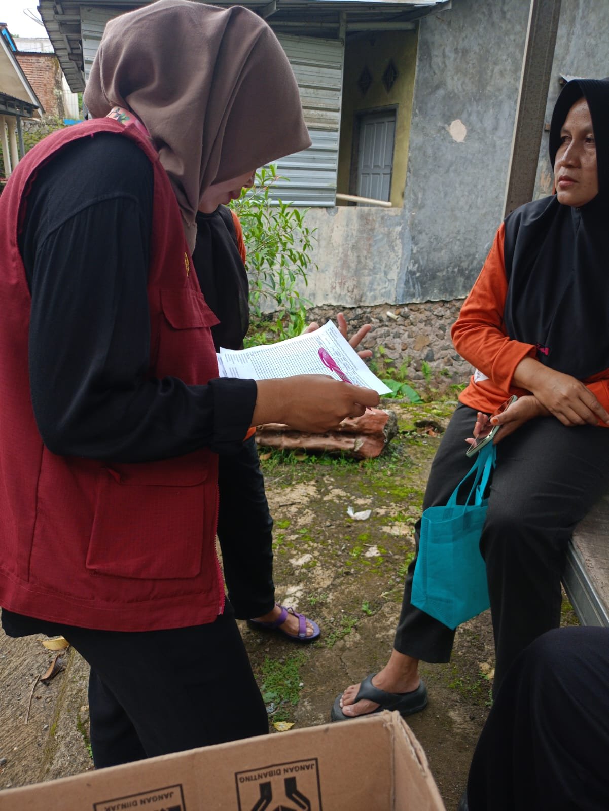 Kegiatan Pemeriksaan Jentik Berkala (PJB) dengan Ibu Kader