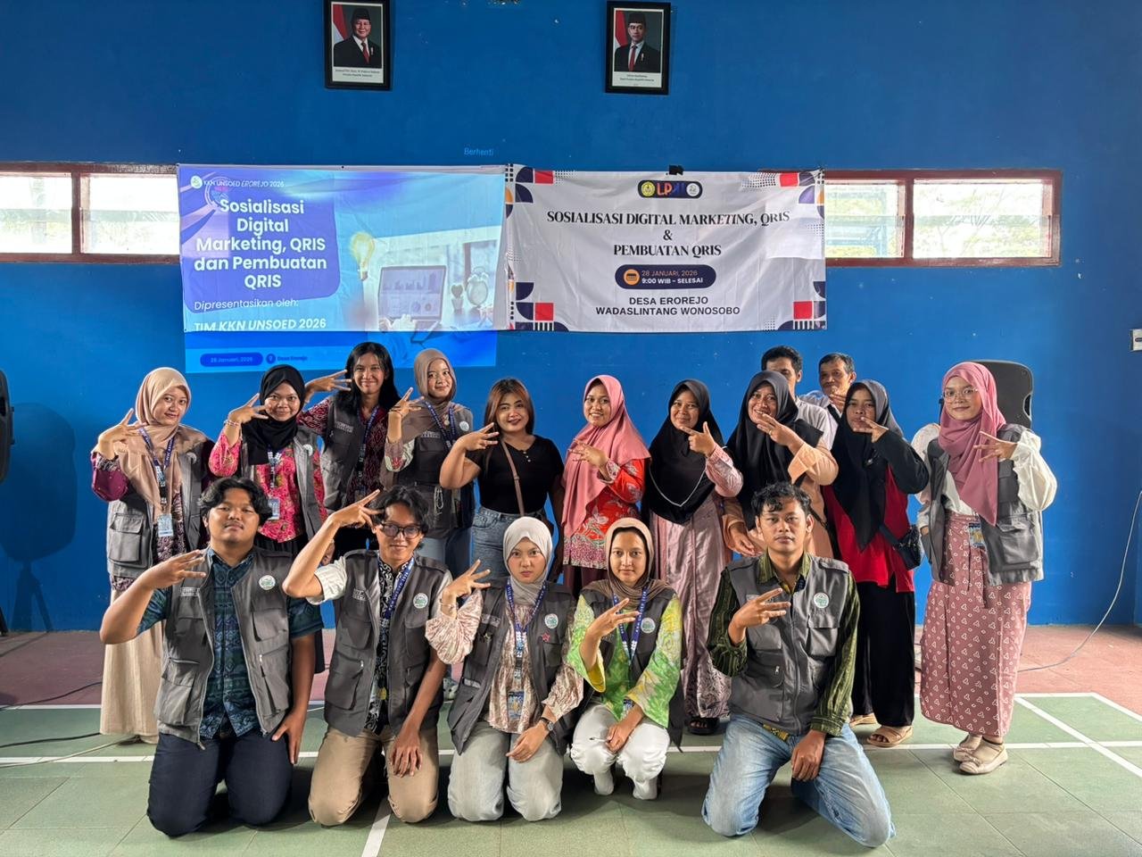 Sosialisasi Digital Marketing dan Pembuatan QRIS bagi UMKM Desa Erorejo