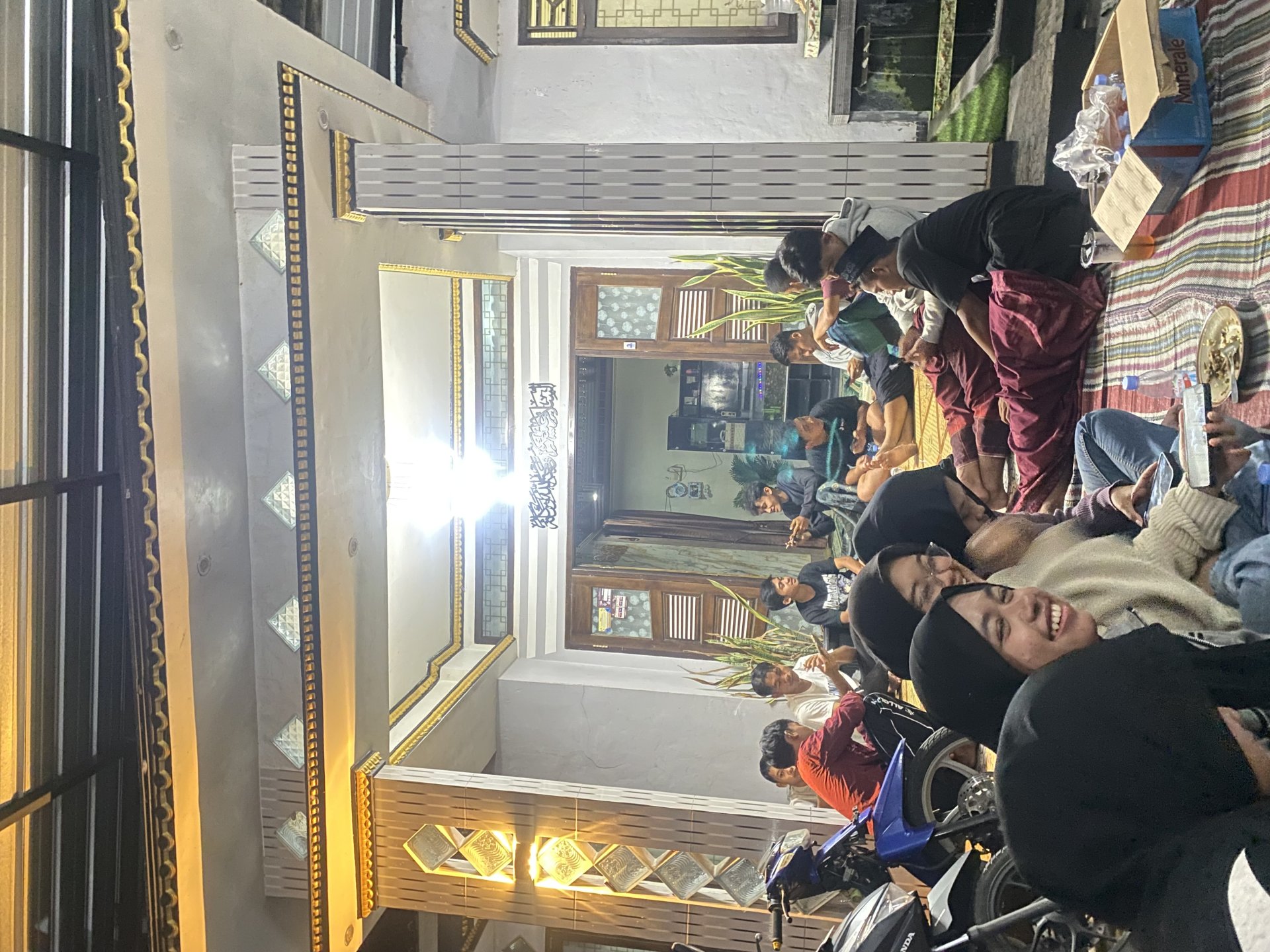 MENGHADIRI KUMPUL KARANG TARUNA