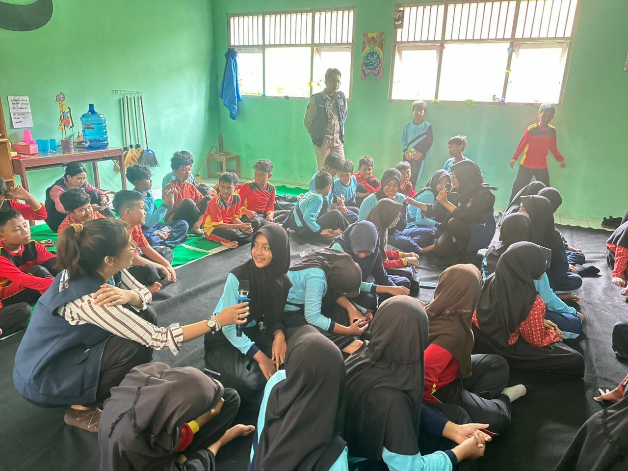 Sosialisasi Kebencanaan (Gempa dan Longsor) di SD 1 Kalikesur