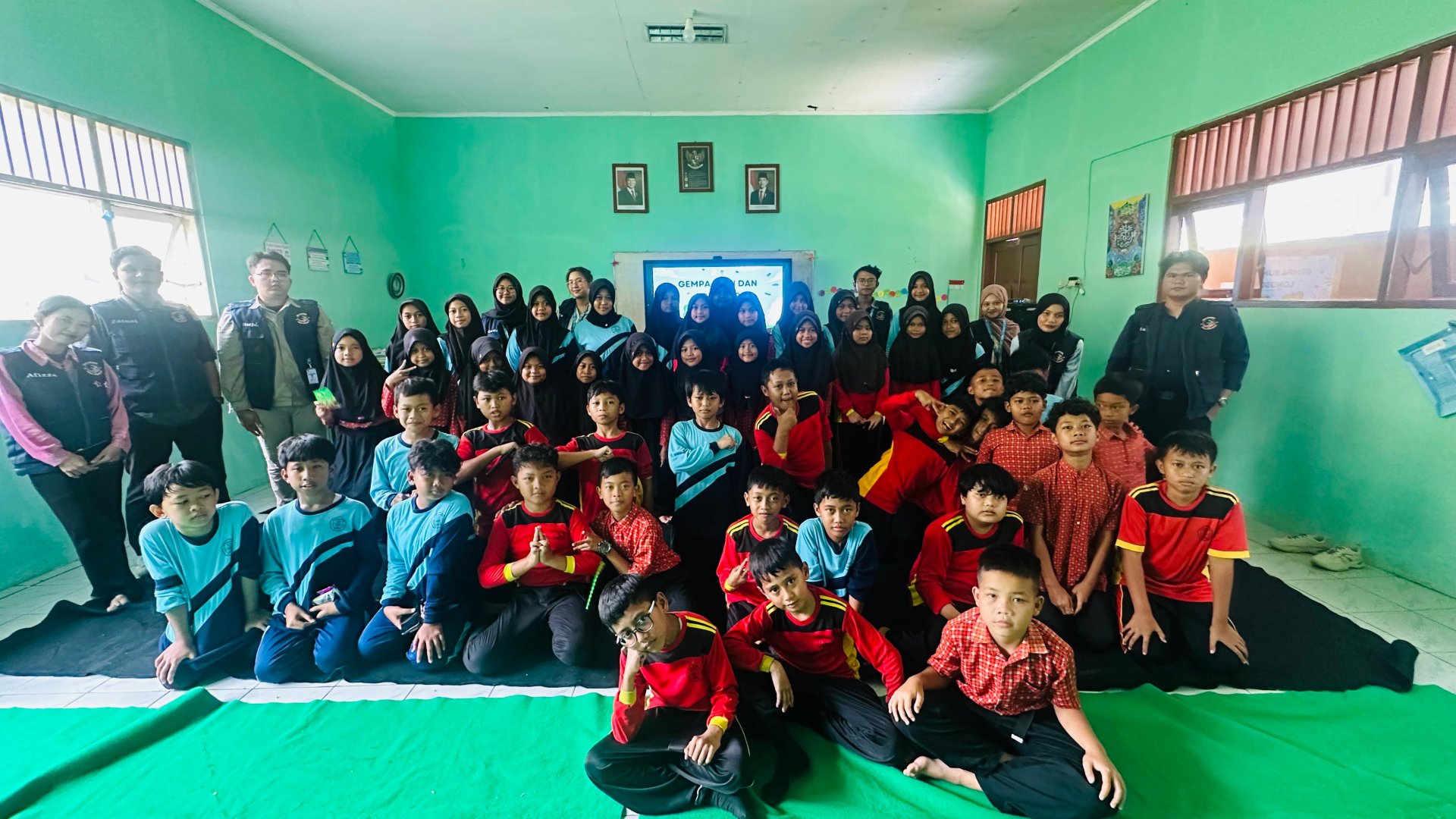 edukasi gempa dan longsor di SD 1