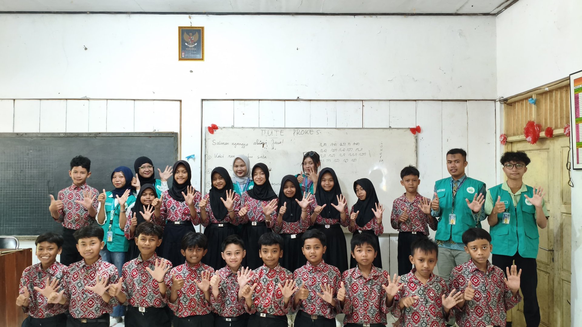 Pelayanan Desa, Pemantauan Lingkungan, Pendidikan, dan Pendampingan UMKM