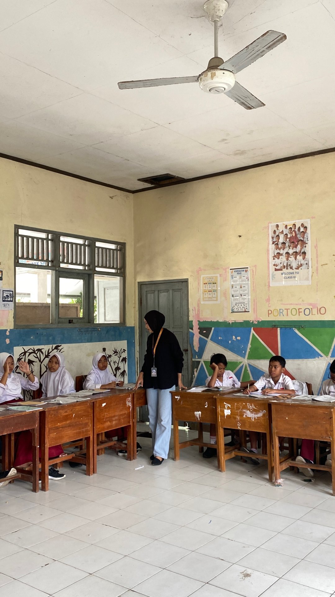 Mengajar di SDN 01 Karangkandri