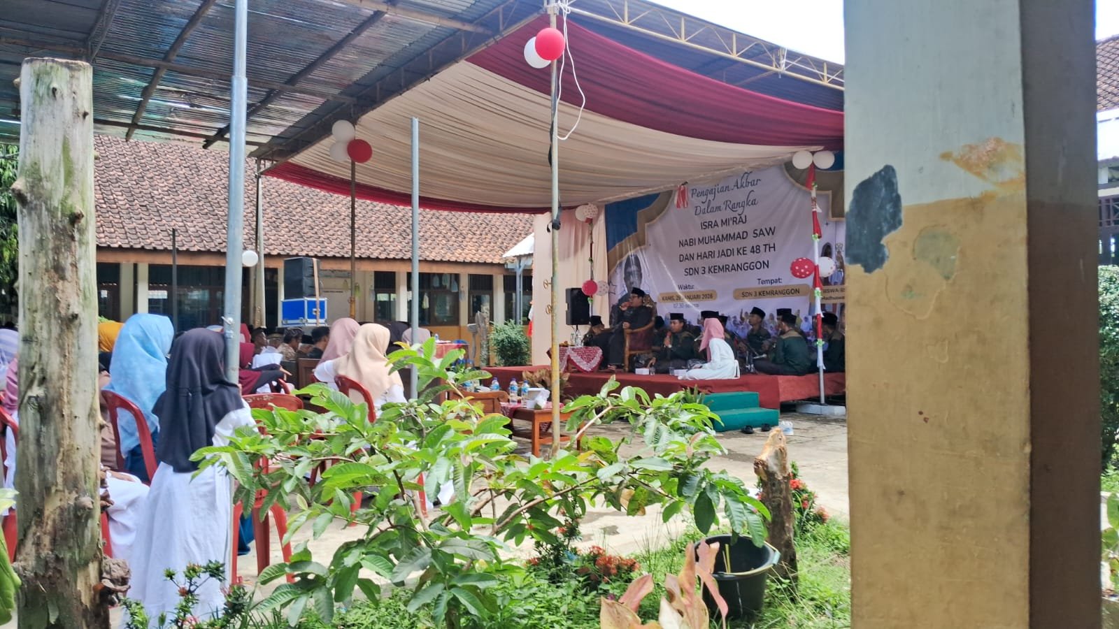 Hari 23.24 (Refleksi Religi, Kelestarian Lingkungan, dan Pelestarian Tradisi Lokal)