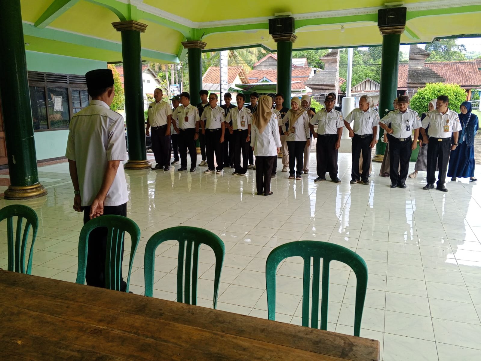 Kegiatan Hari Keduapuluh tiga | Bagian 1 apel pagi di balai desa