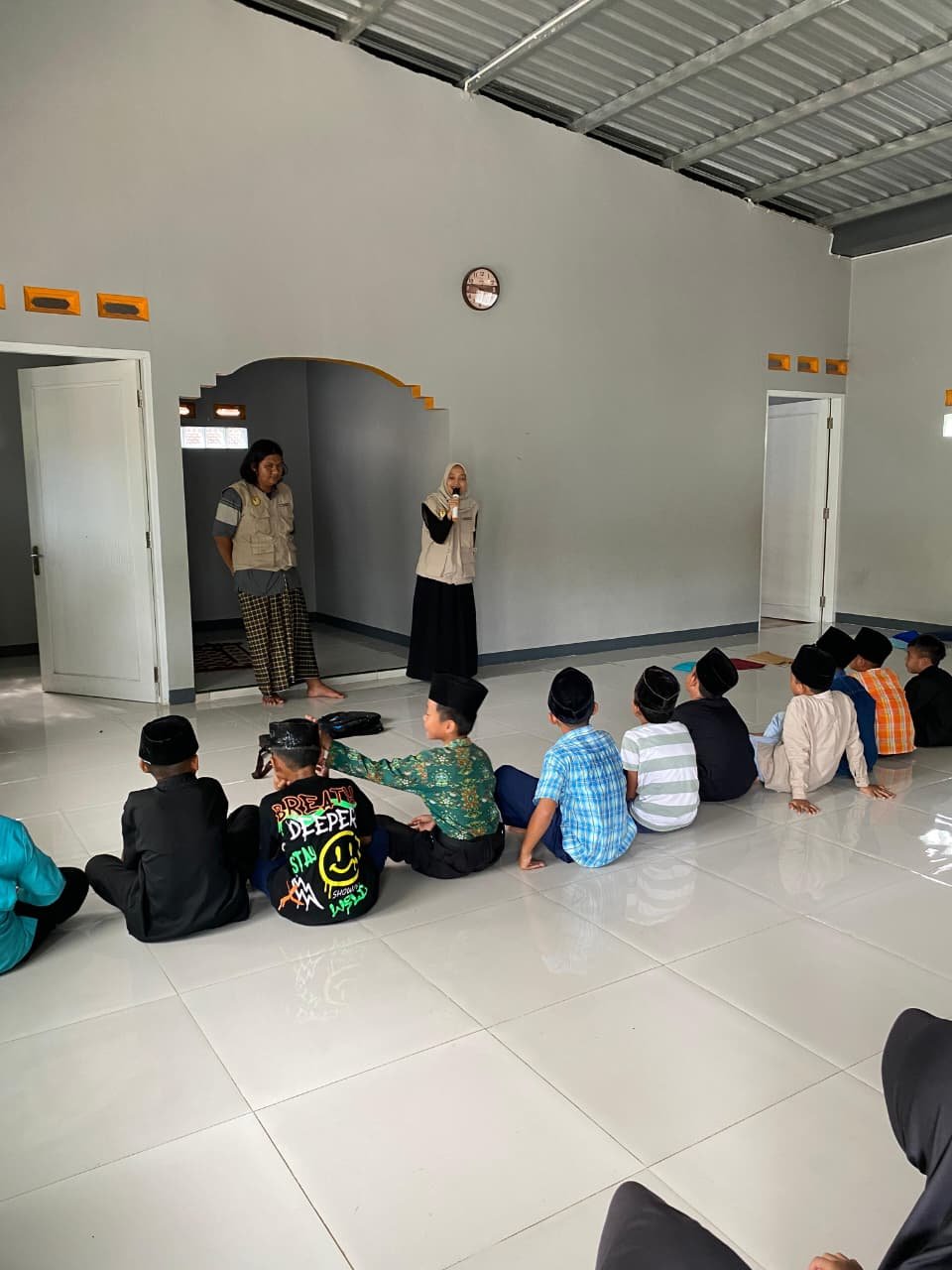 KKN Desa Gumelem Kulon Bantu Kegiatan BTQ di RTQ