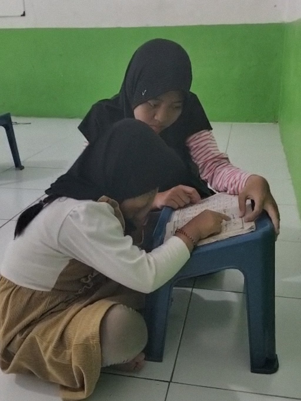 Pengajaran Al-Qur'an dan Iqro' di TPQ Karangbawang