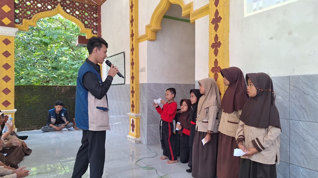 Belajar Bahasa Inggris bersama murid SD NEGERI 1 SAWANGAN