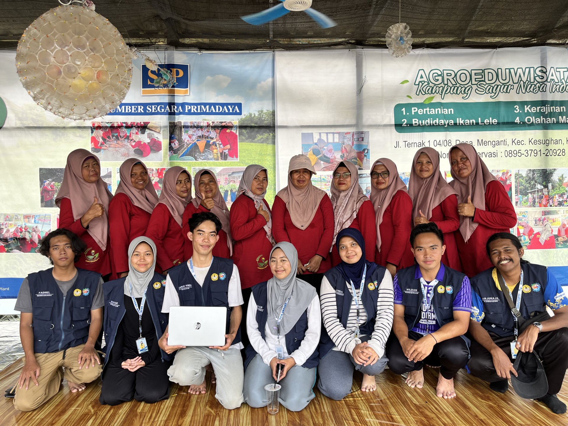 KKN Day 24 - Senam Bersama Ibu-Ibu PKK & Pendampingan KWT