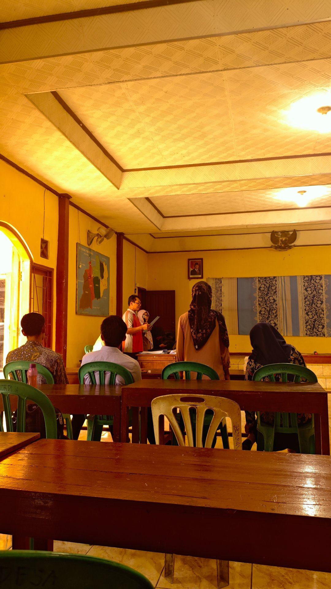 Kerja Bakti Desa dan Persiapan Revitalisasi Perpustakaan