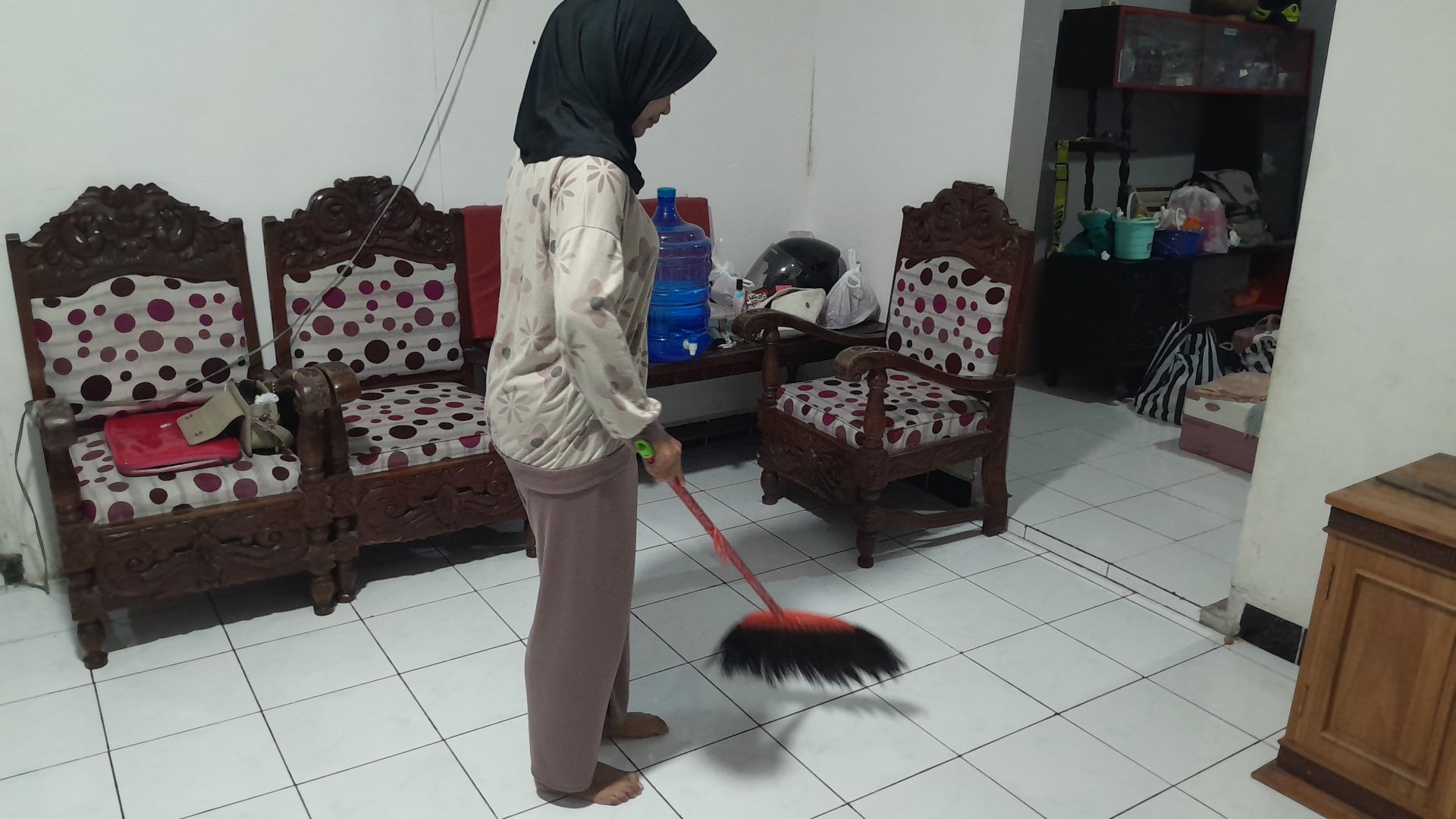 Piket di Posko KKN Unsoed Desa Sumampir