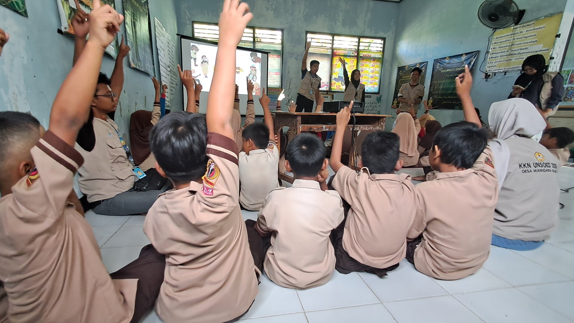 Sosialisasi gemar menabung ke SD