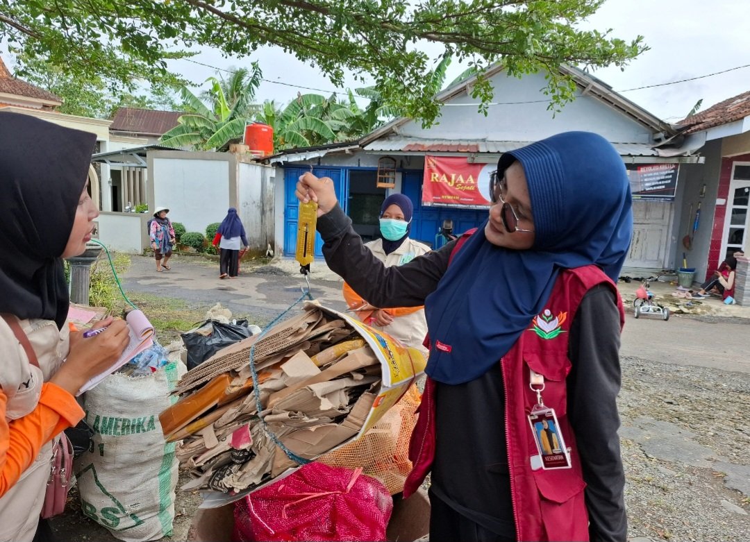 Pelaksanaan Bank Sampah Rutin