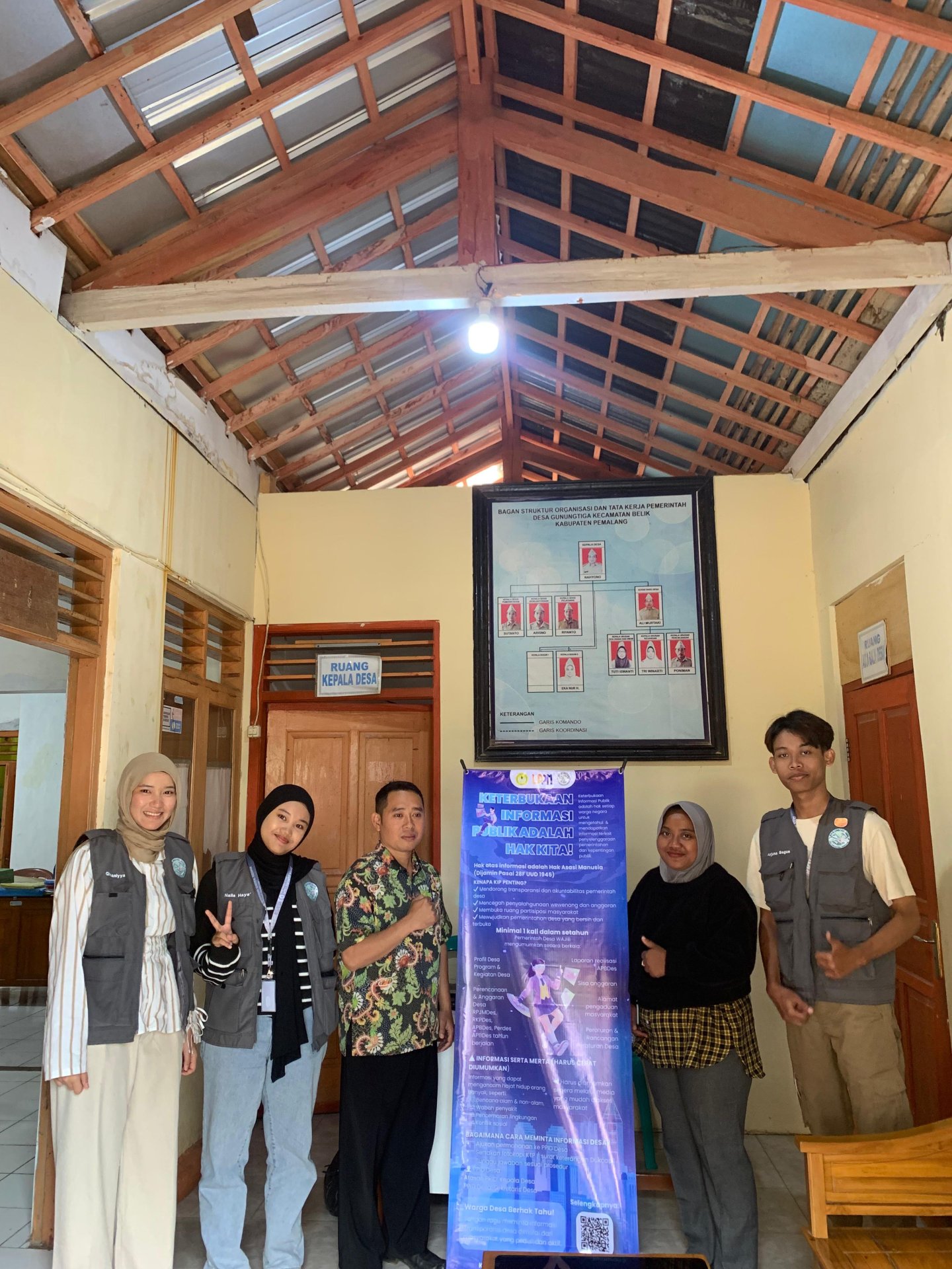 24 - Penyerahan Banner KIP