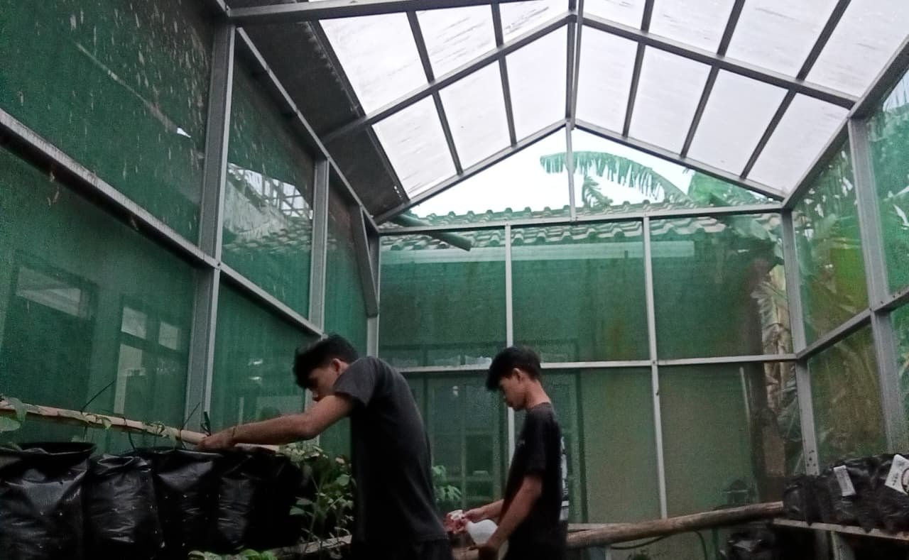 Kegiatan Hari ke 24 | Bagian 3 :  Monitoring Demplot Irigasi Tetes