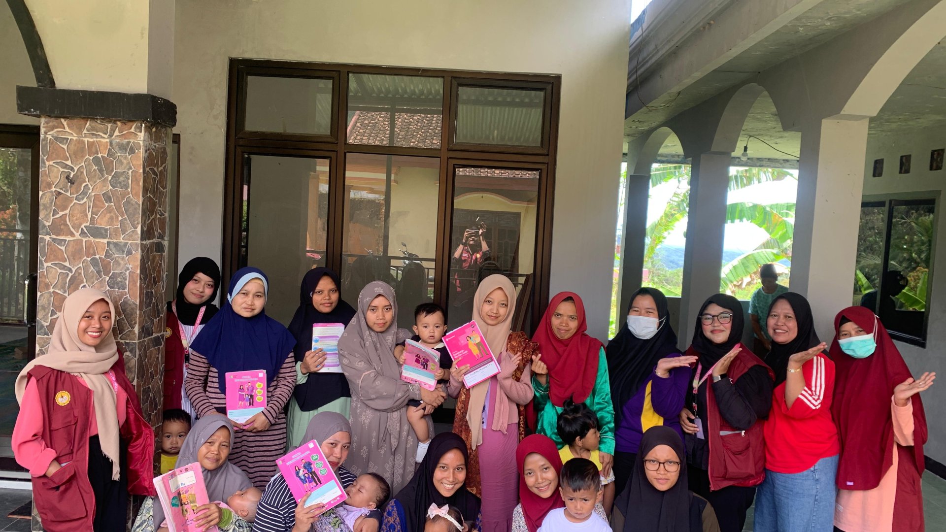 Pendamping kelas anak dan balita terkait persiapan panduan MPASI di posyandu