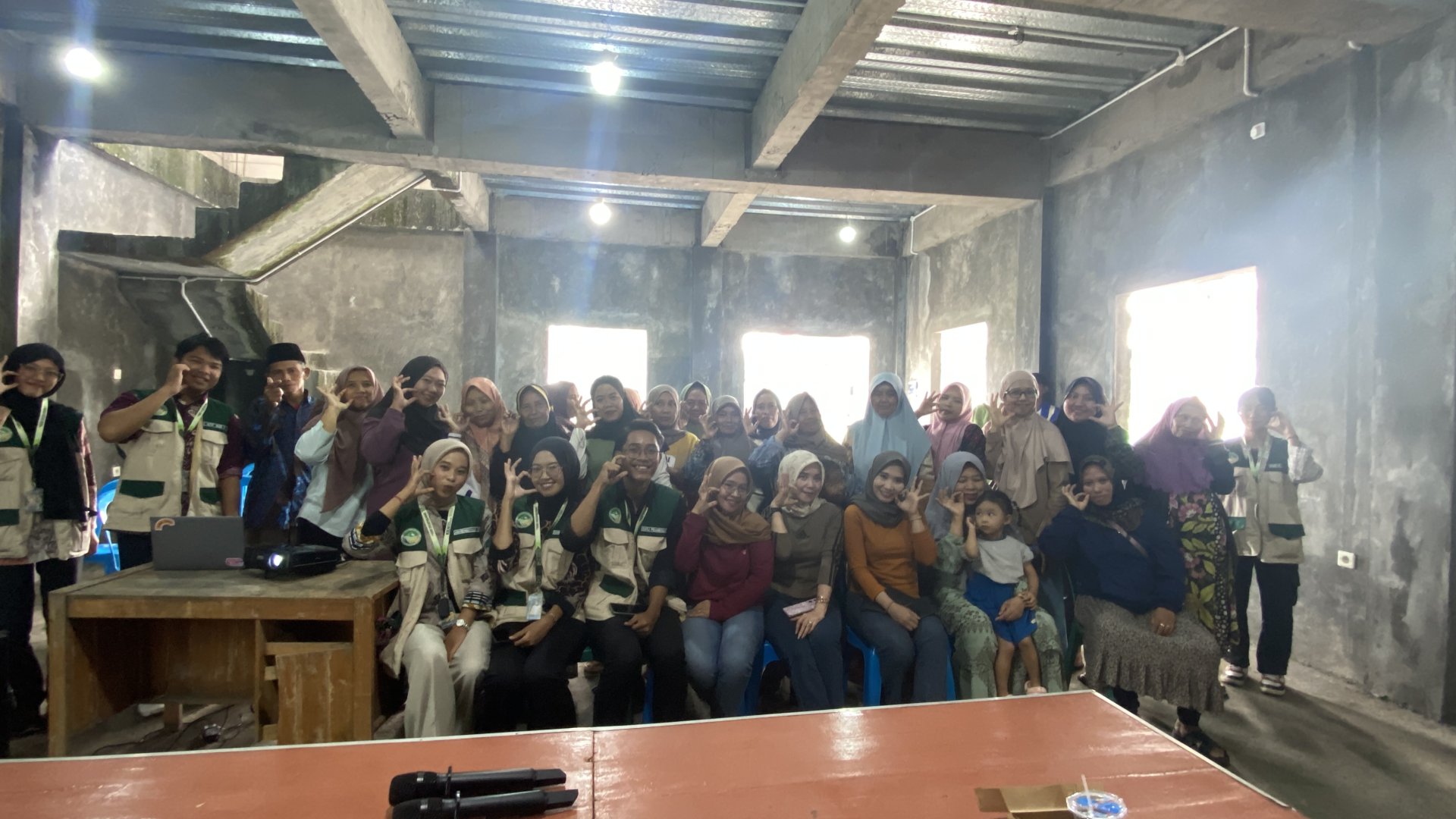 Sosialisasi NIB, Halal, dan Digitalisasi Pembayaran, Penerimaan Bank Sampah, dan Pengajian Fatayat