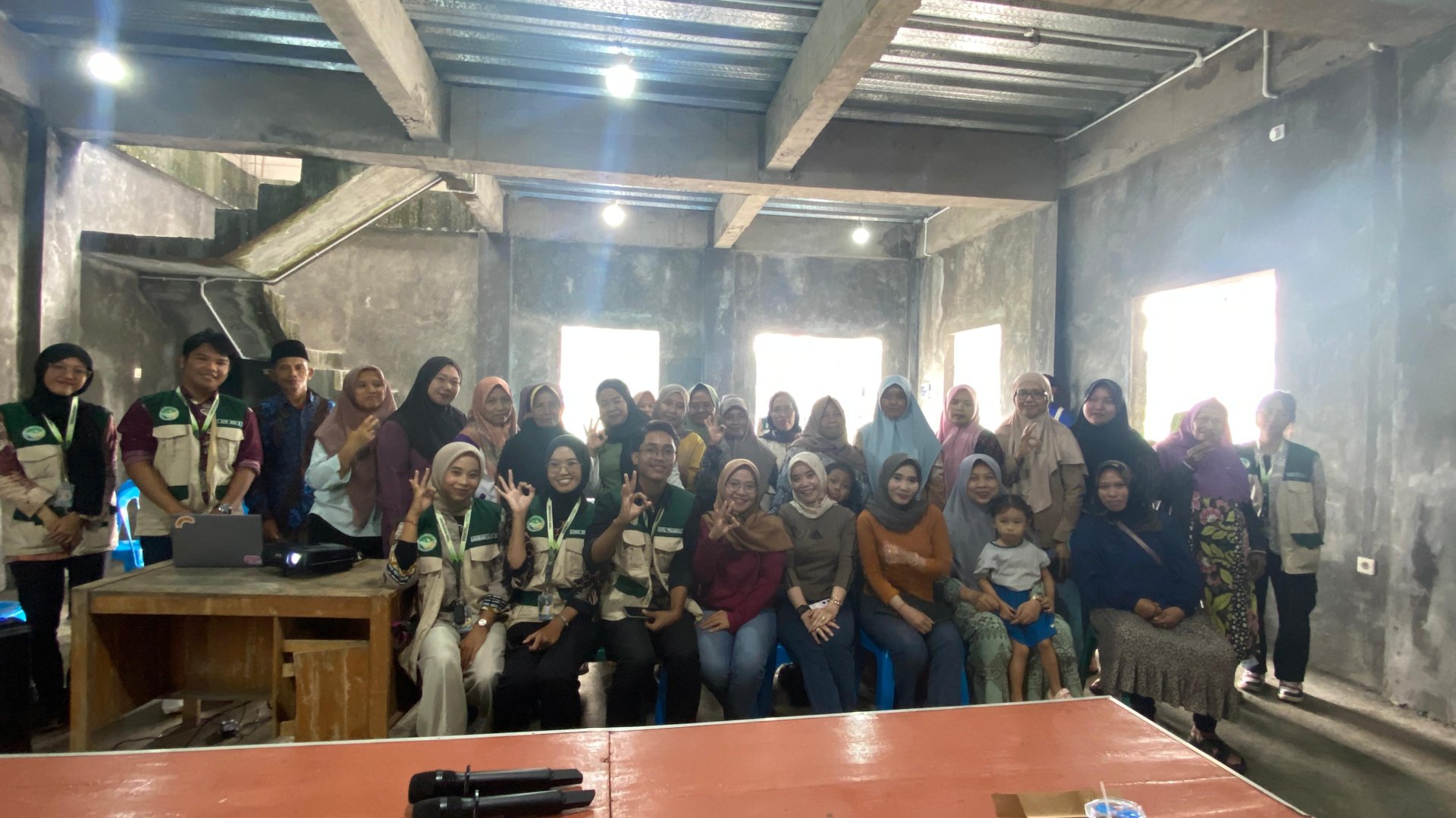 Melakukan sosialisasi NIB dan Halal, Menghadiri Fatayat, dan mempersiapkan bank sampah