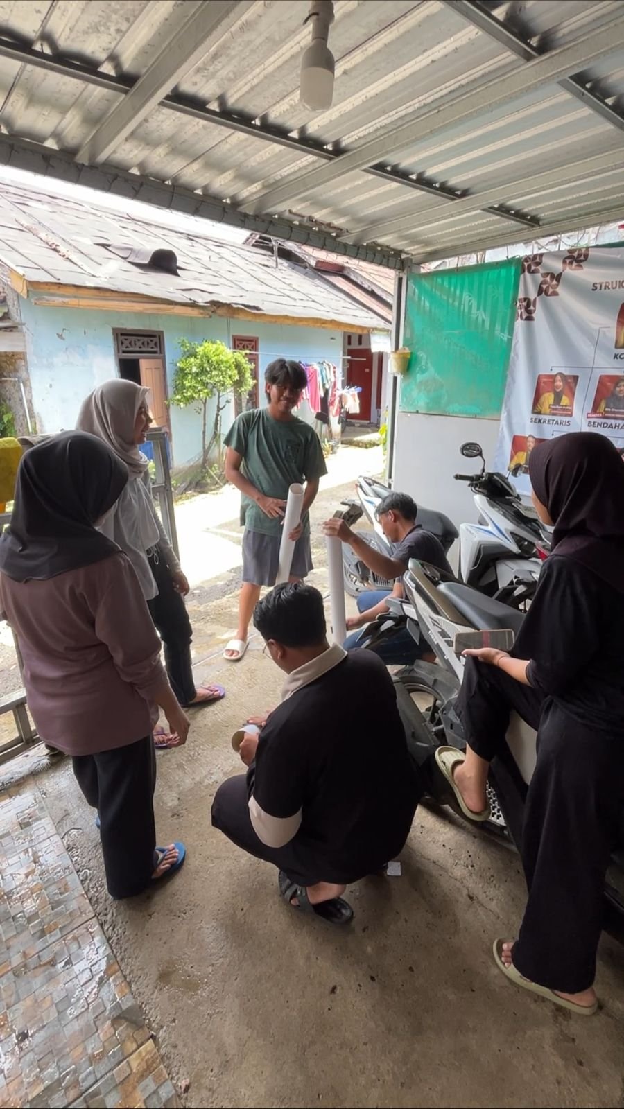 Persiapan pembuatan reflektor jalan