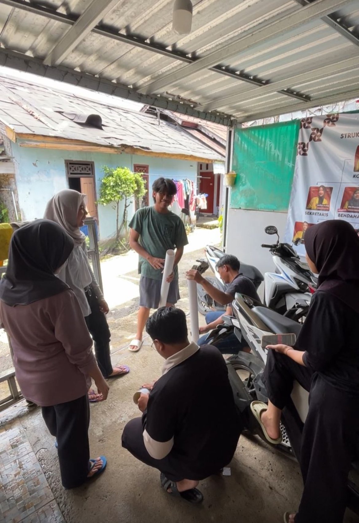 Persiapan pembuatan reflektor jalan