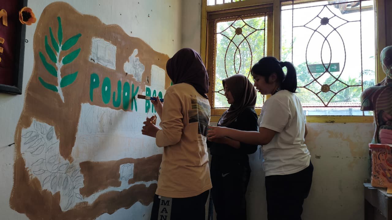 Kegiatan Sosial dan Revitalisasi Perpustakaan