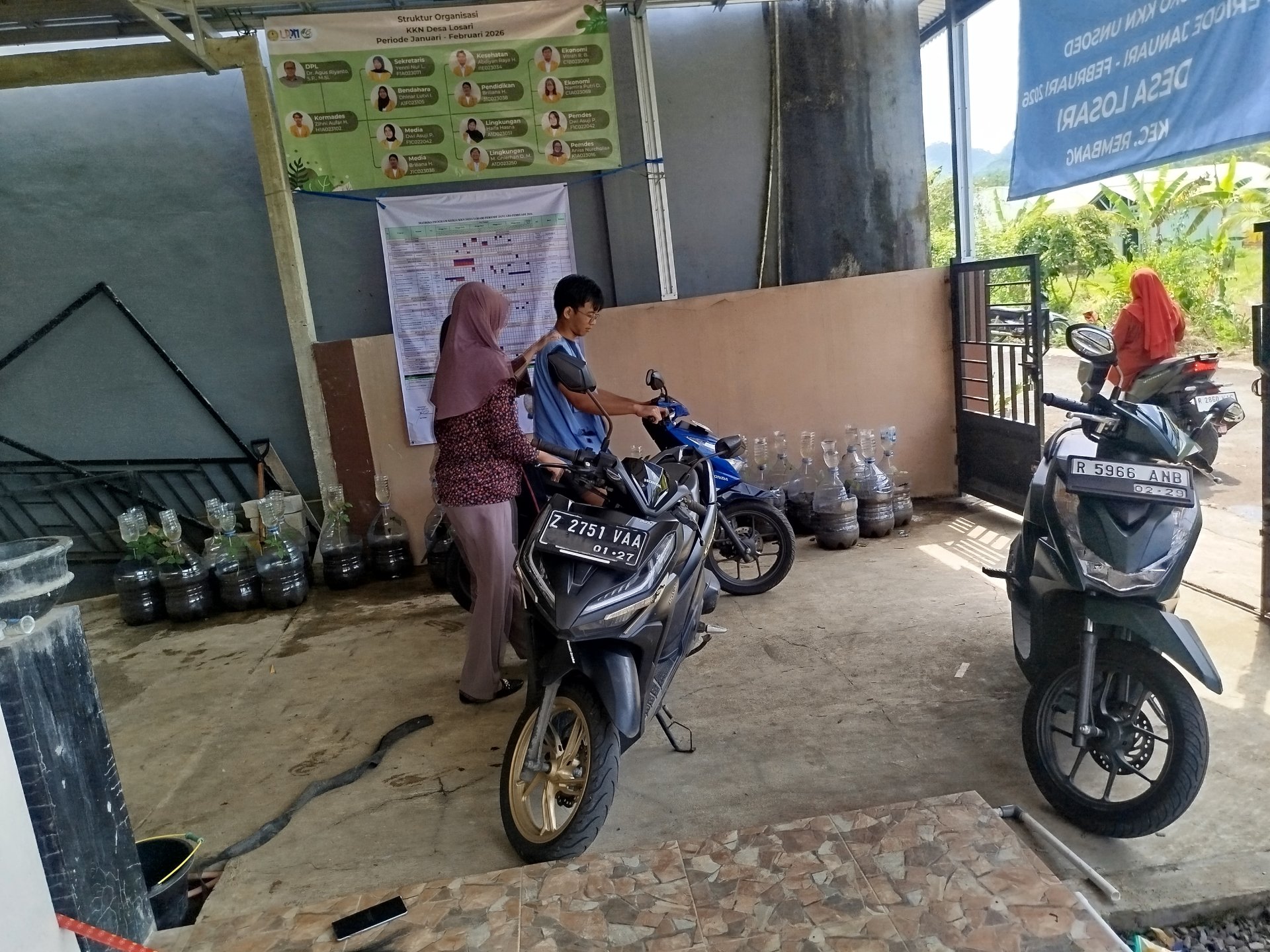 Serah terima hasil intensifikasi pekarangan