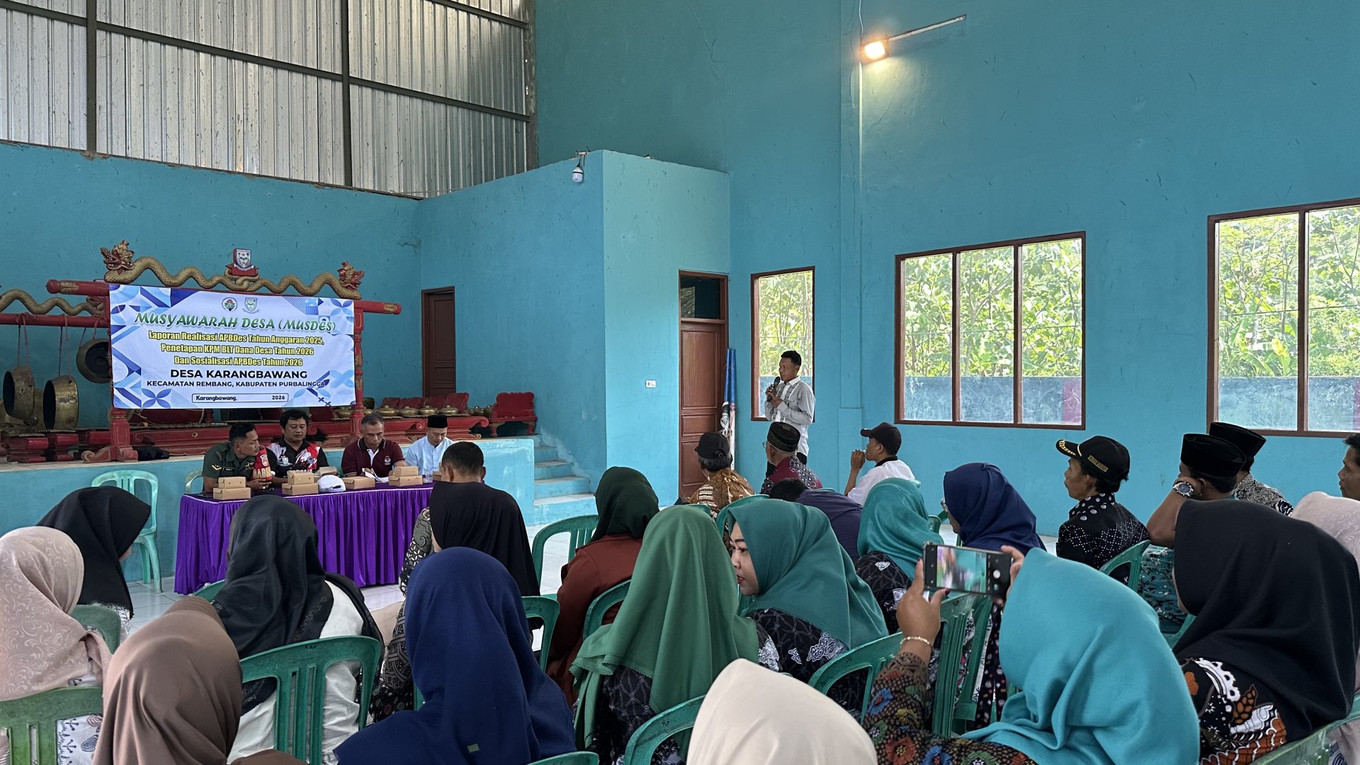 Musyawarah desa di desa Karangbawang