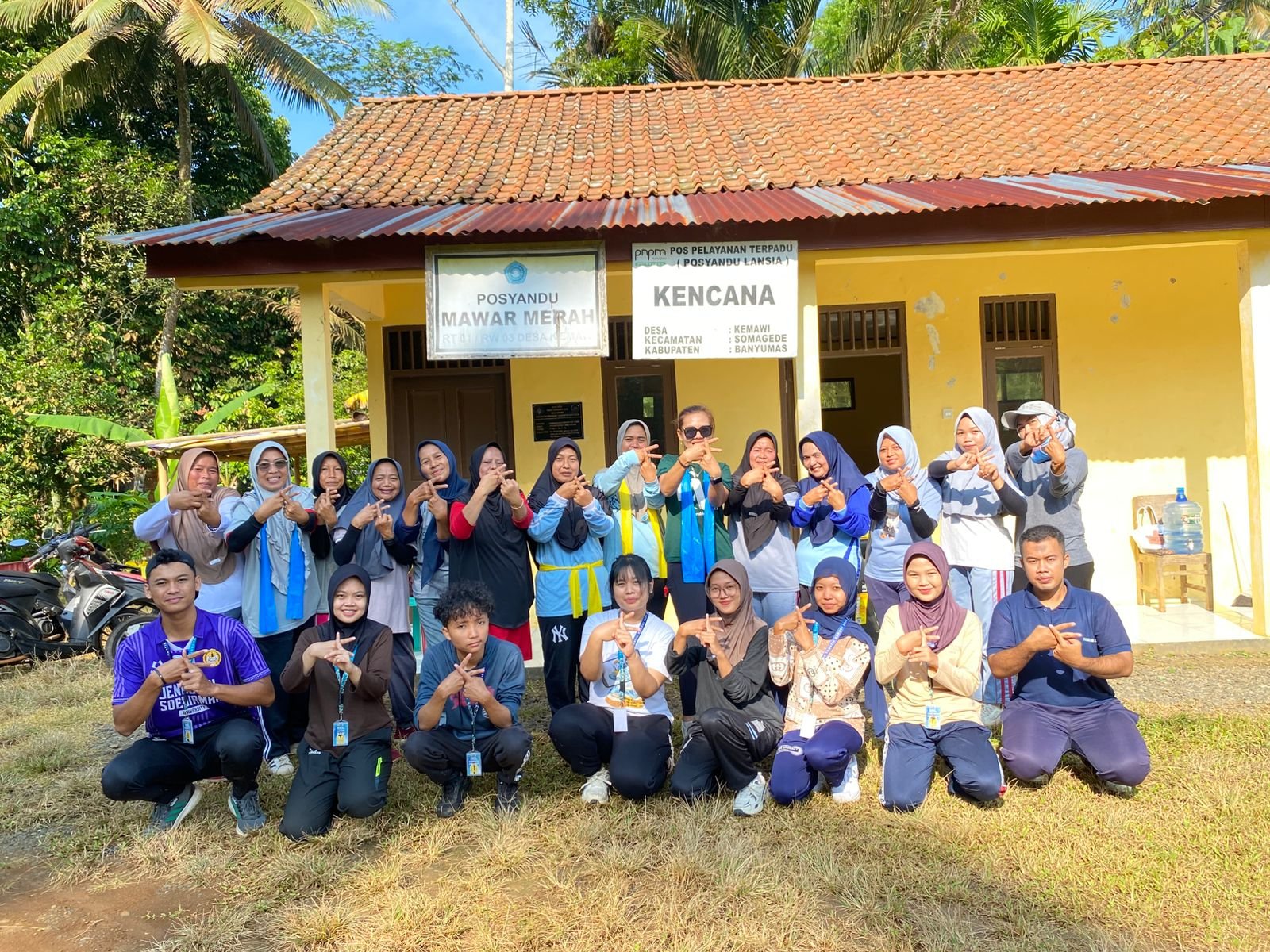 KKN Kemawi Kegiatan Kebugaran dan Revitalisasi Perpustakaan