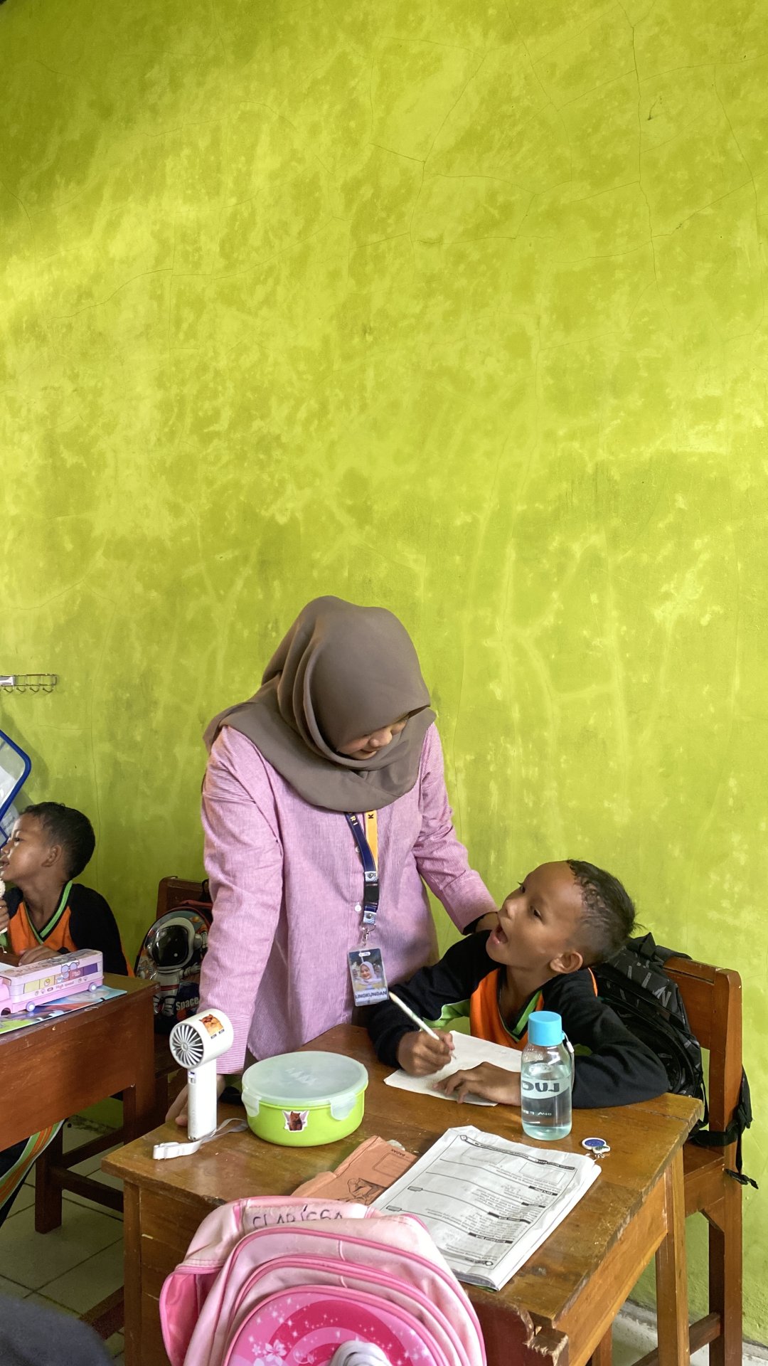 Mengajar di SDN 1 Karangkandri