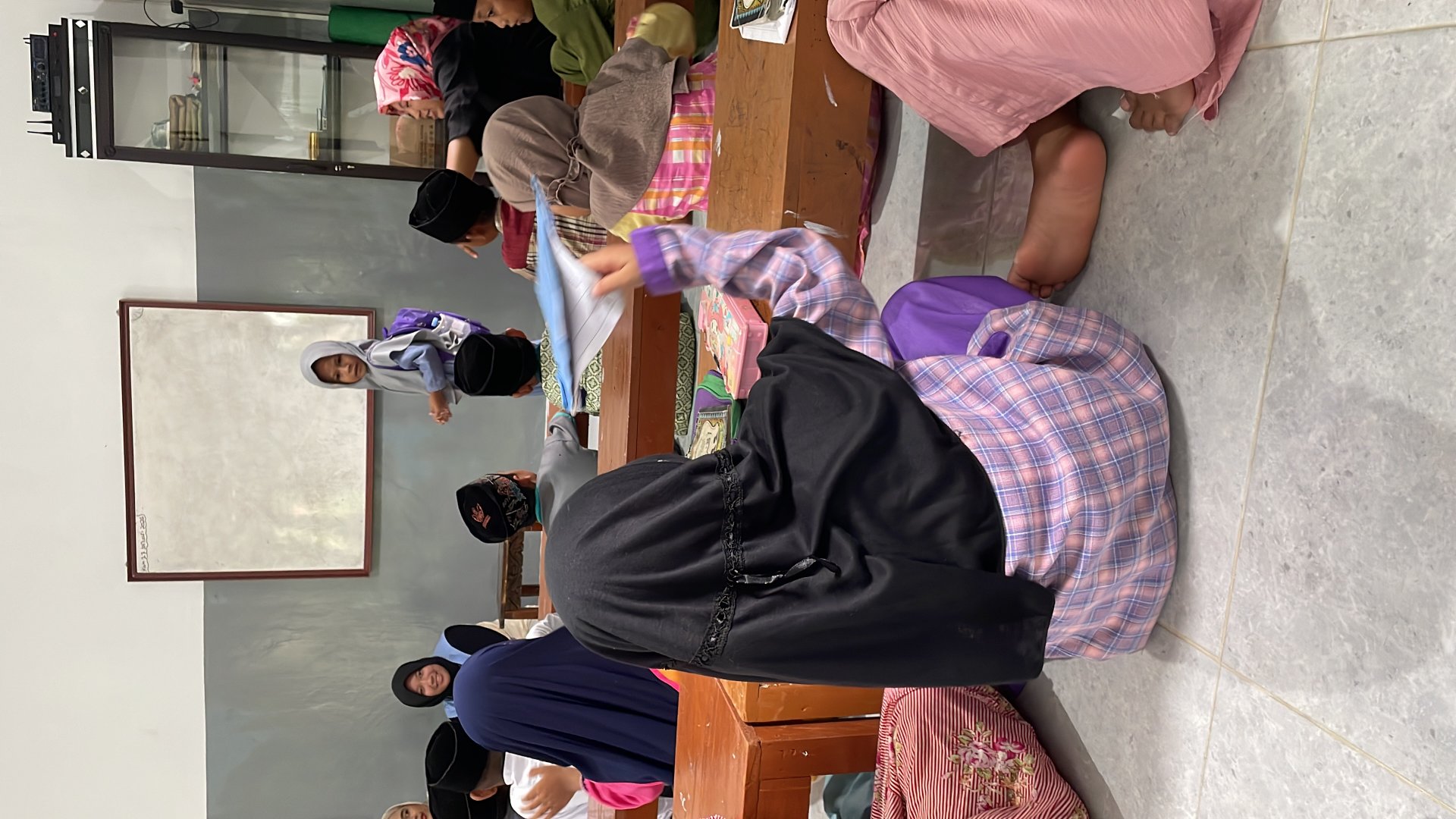 Mengajar di TPQ An-Nahdloh