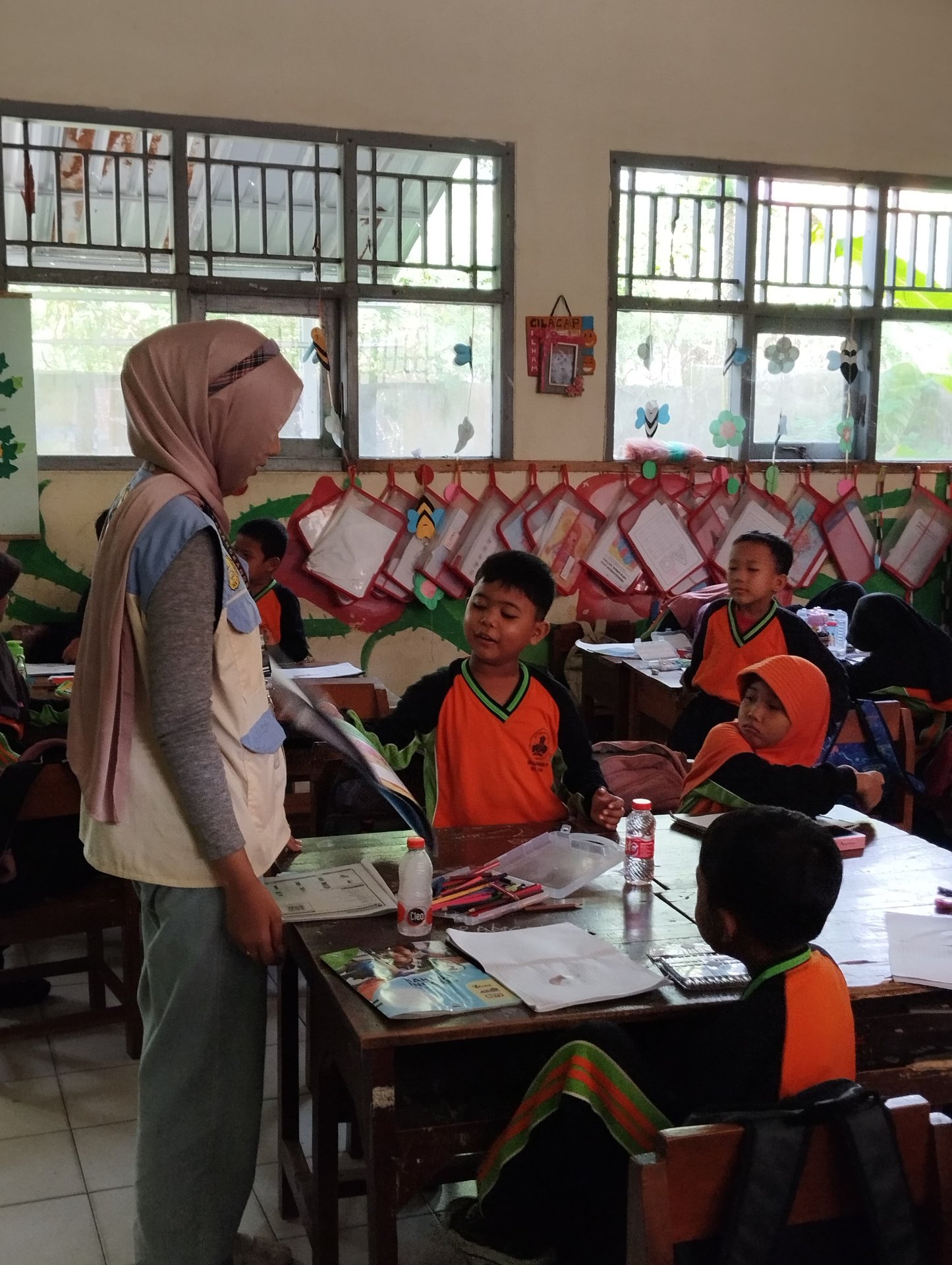 Mengajar di SD N 01 Karangkandri (Jumat, 30 Januari 2026)