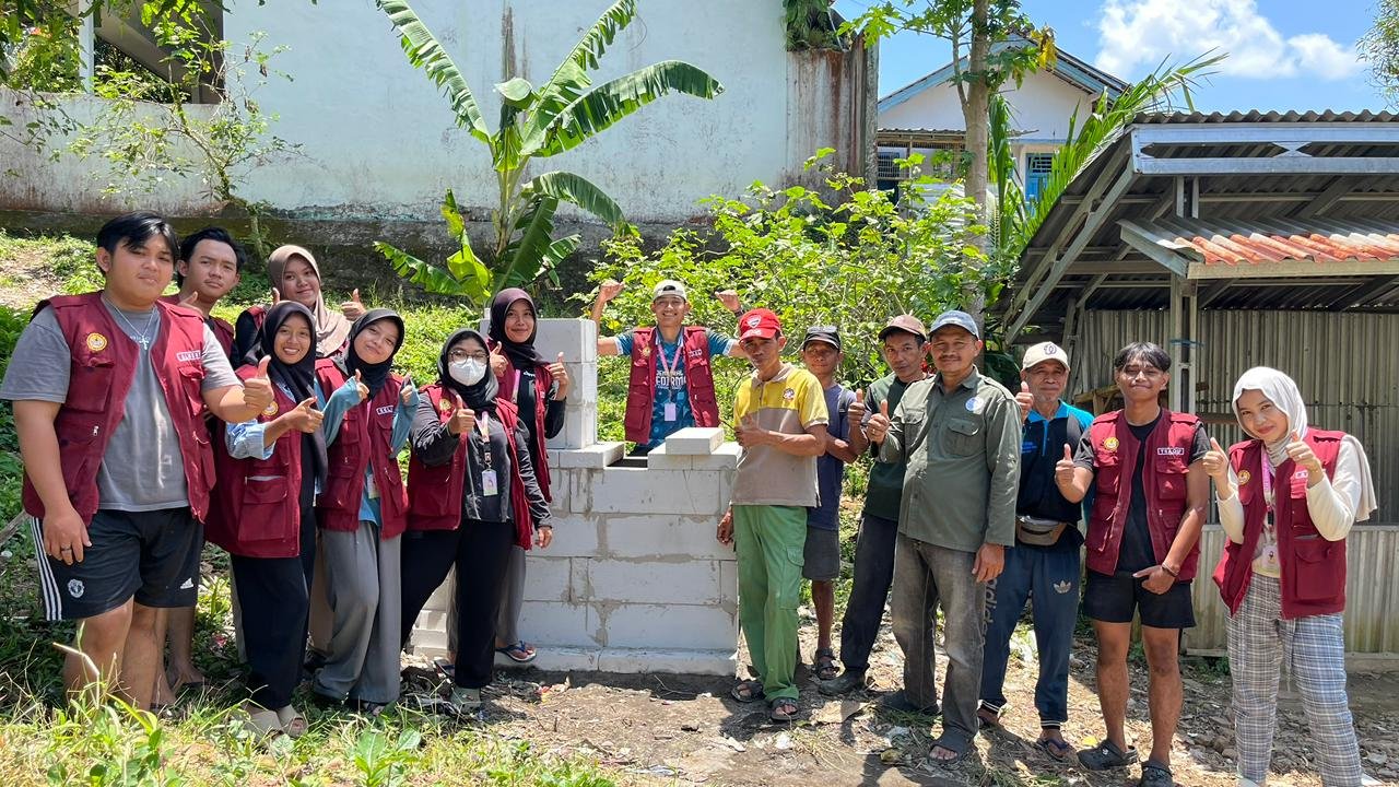 Pembuatan Pembakaran Sampah Minim Asap