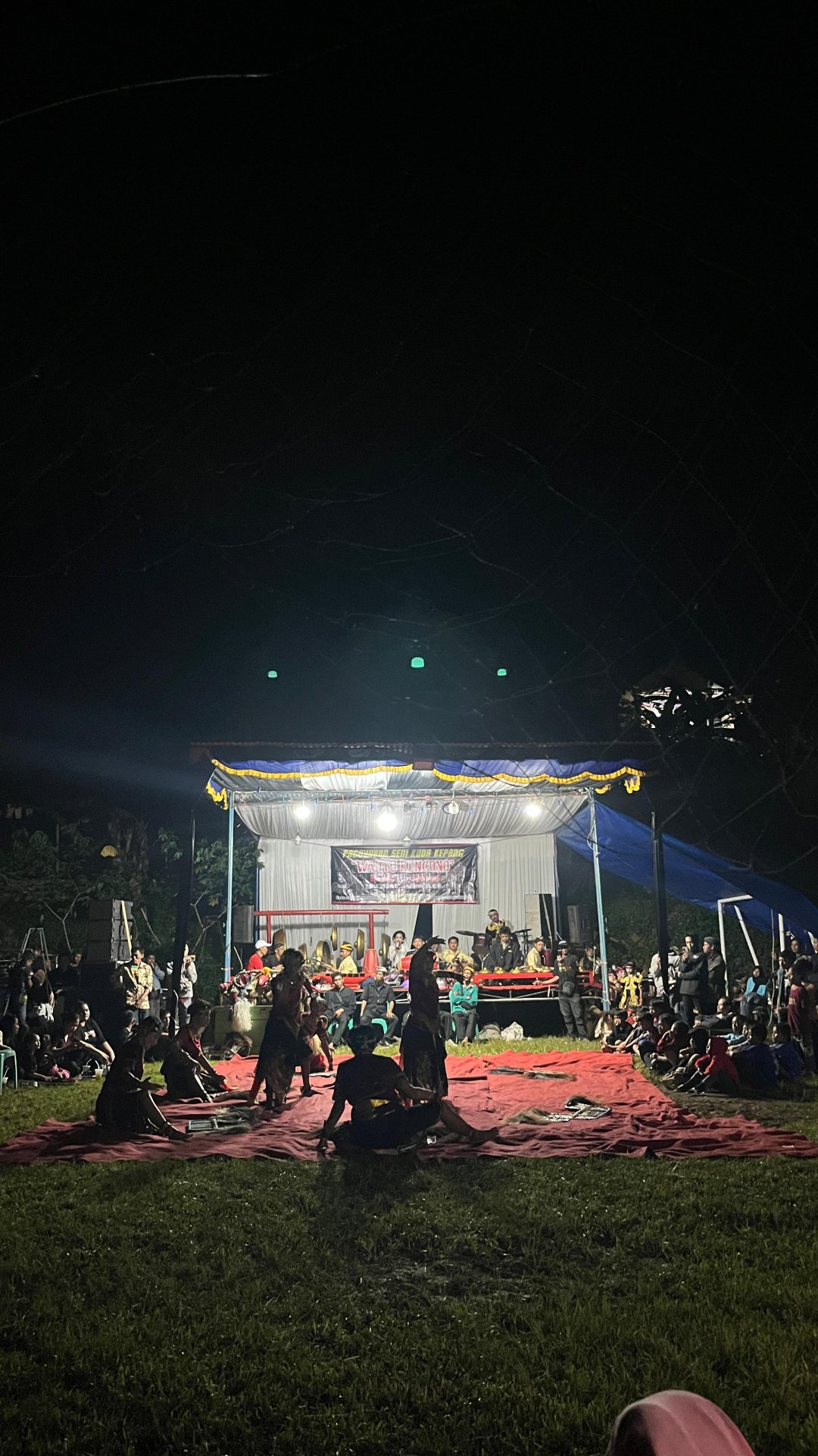 Pagelaran Seni Kuda Kepang