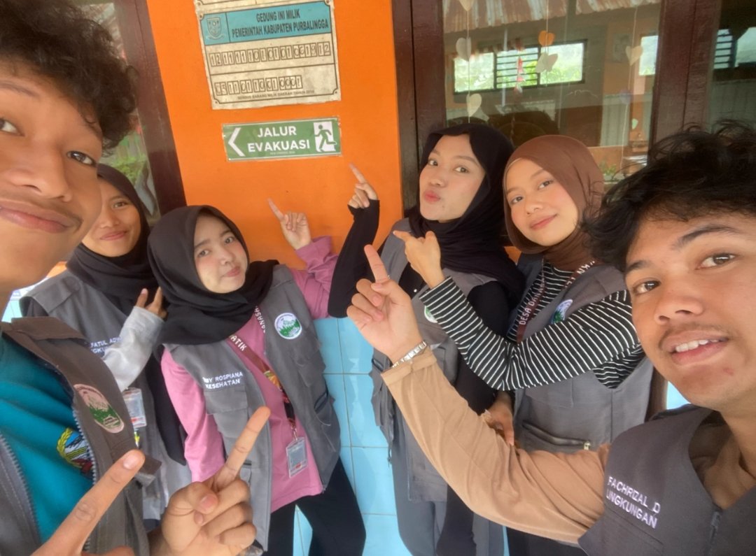 Day 25 - Pemasangan Jalur Evakuasi di SDN 1 Danasari