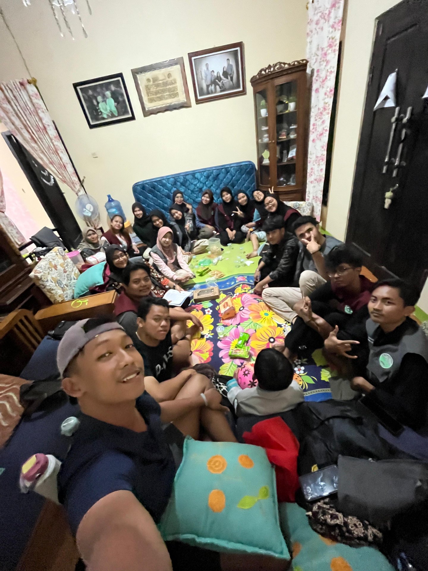 Take video profil desa, sowan ke posko danasari dan membersihkan posko