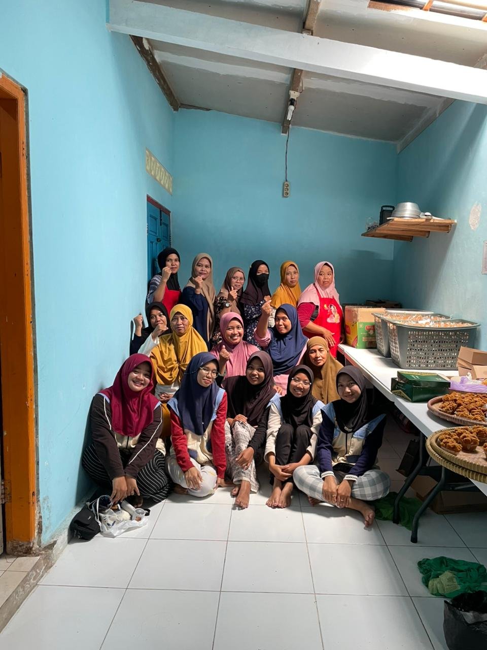 Membantu UMKM Produksi Snack MBG