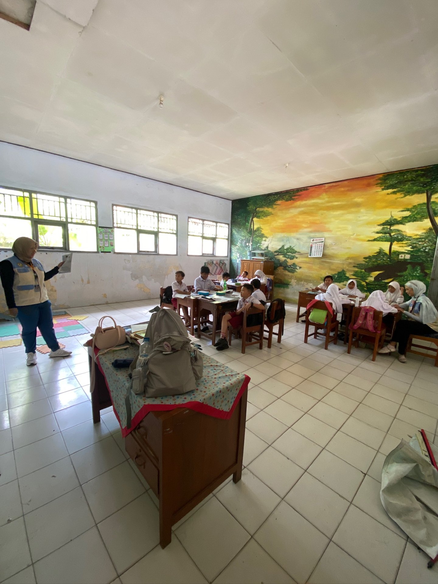 Mengjar di SDN 01 Karangkandri