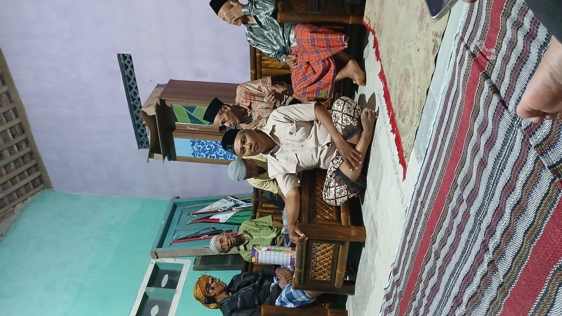 ARISAN BAPAK-BAPAK DI RT 02/ RW 01 SEMINGKIR