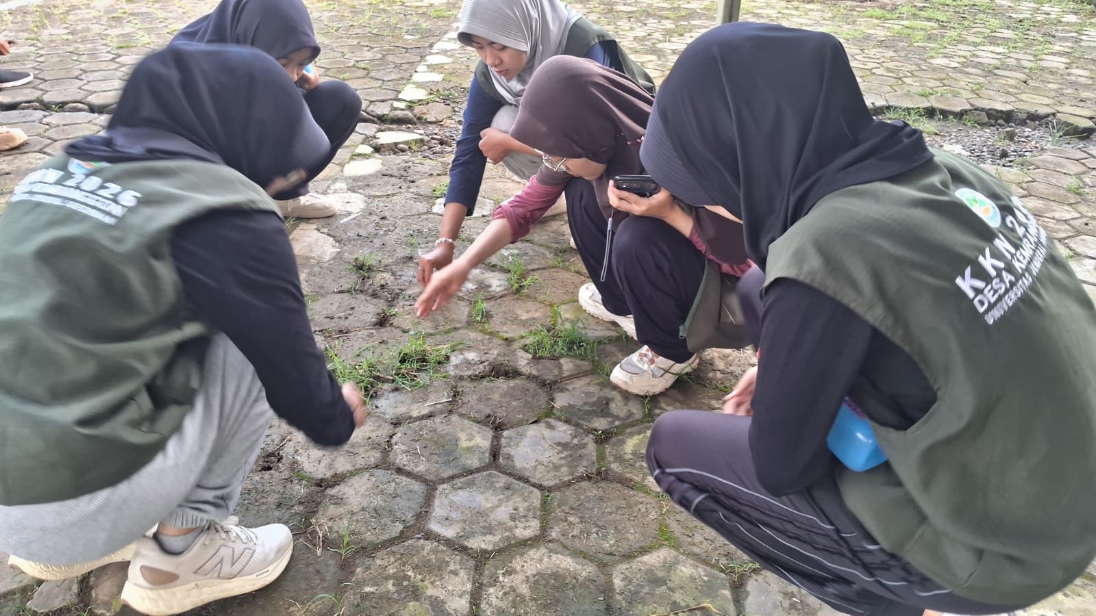 Hari 26.27 (Program Kesehatan Masyarakat dan Kepedulian Lingkungan)